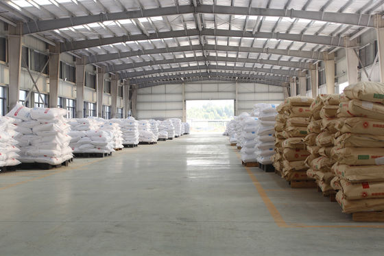 700-900kg/M3 অ্যামিনো মোল্ডিং প্লাস্টিক C3H6N6 সাদা ক্রিস্টাল পাউডার