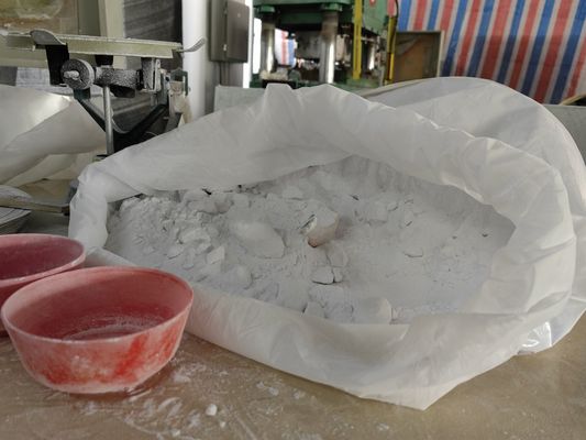 99.8% বিশুদ্ধতা মেলামাইন কাঁচামাল C3H6N6 শিল্প গ্রেড 1.625g/cm3 ঘনত্ব