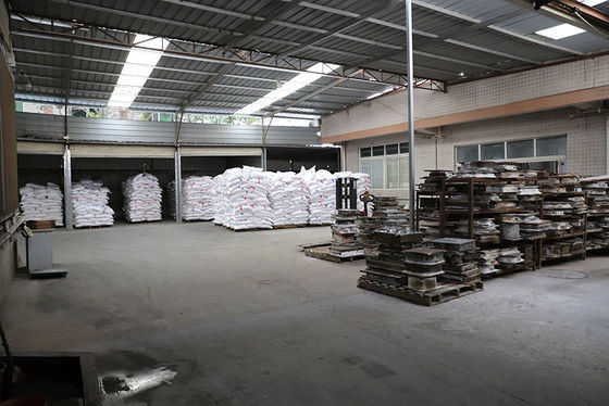 রাতের খাবারের জন্য ফুড গ্রেড ট্রিপলিসায়ানামাইড মেলামাইন মোল্ডিং পাউডার 1.573g/m3